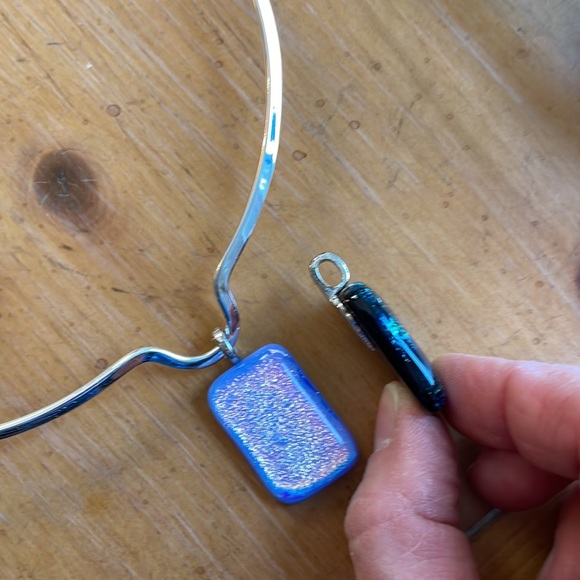 Silver tone choker with two glass? Pendants. Not sterling. - Picture 4 of 4